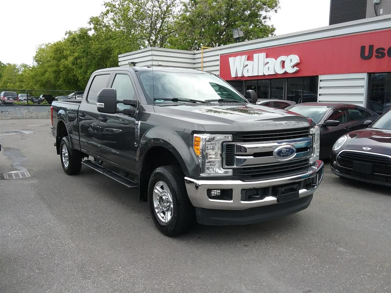 Used 2017 Ford F-250 XLT |6.4' BOX | Crew Cab | 4X4 for sale in Ottawa, ON