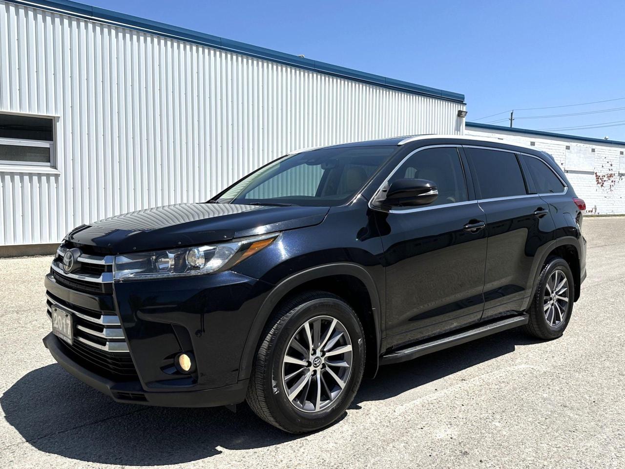 Used 2017 Toyota Highlander AWD XLE Navi Camera BlindSpot PCS LDA for sale in Kitchener, ON