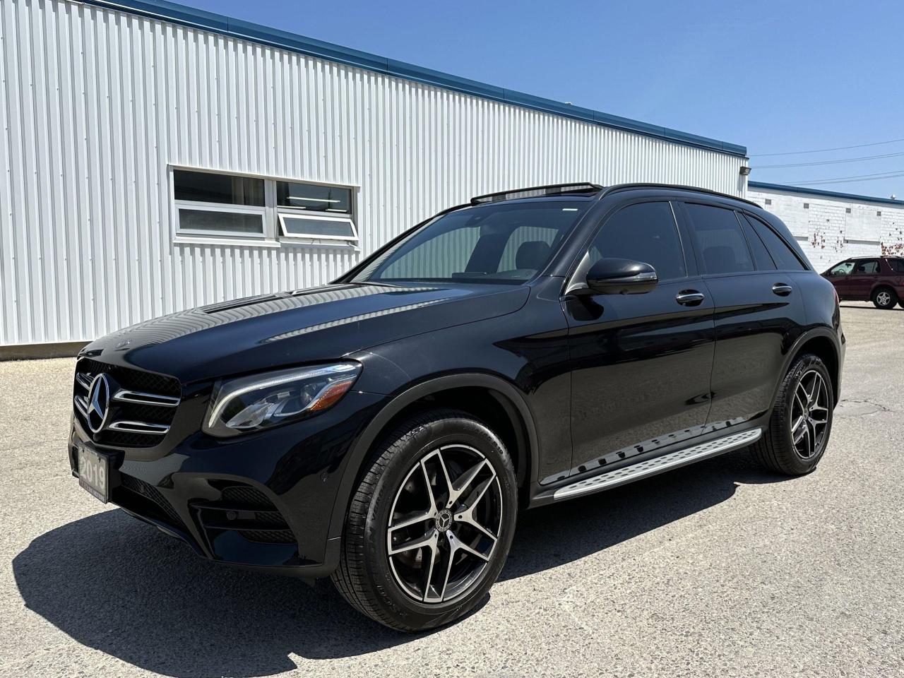 Used 2019 Mercedes-Benz GLC-Class GLC 300 4MATIC AMG Pkg Pano Roof Navi Camera for sale in Kitchener, ON