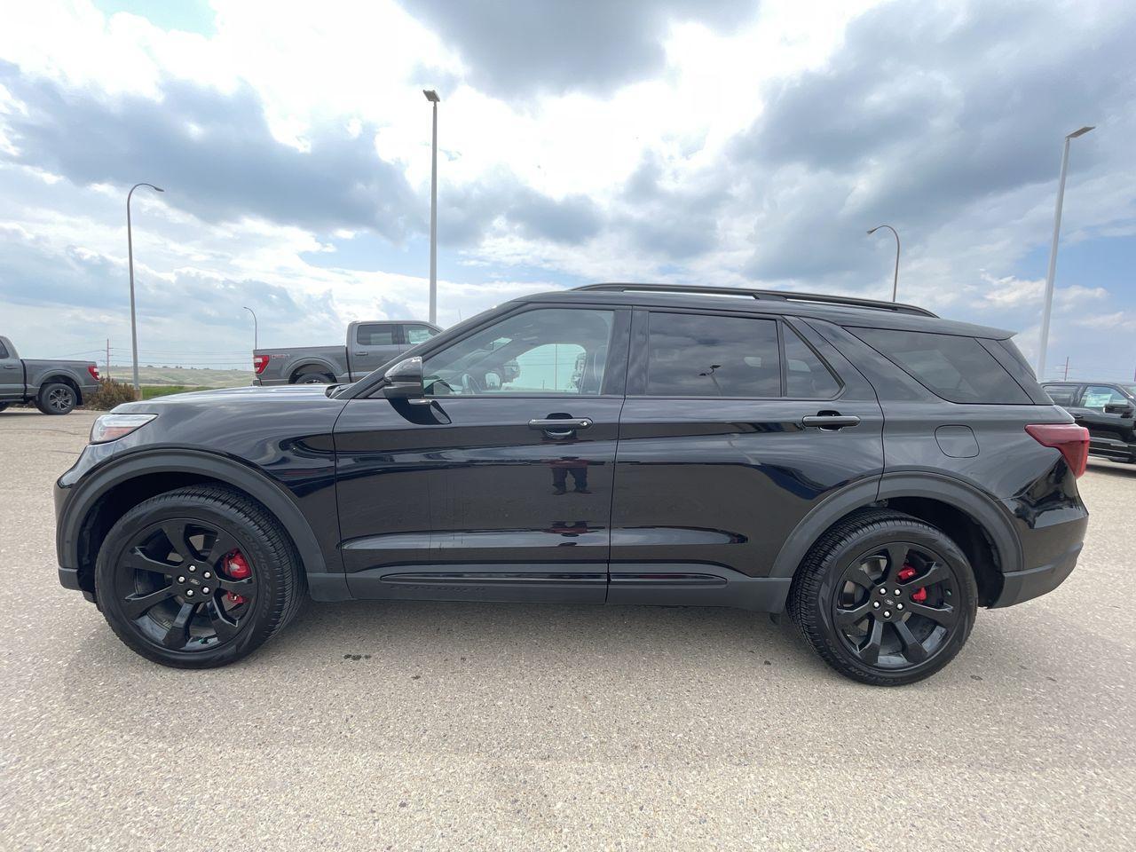 Used 2022 Ford Explorer ST 4WD for sale in Medicine Hat, AB
