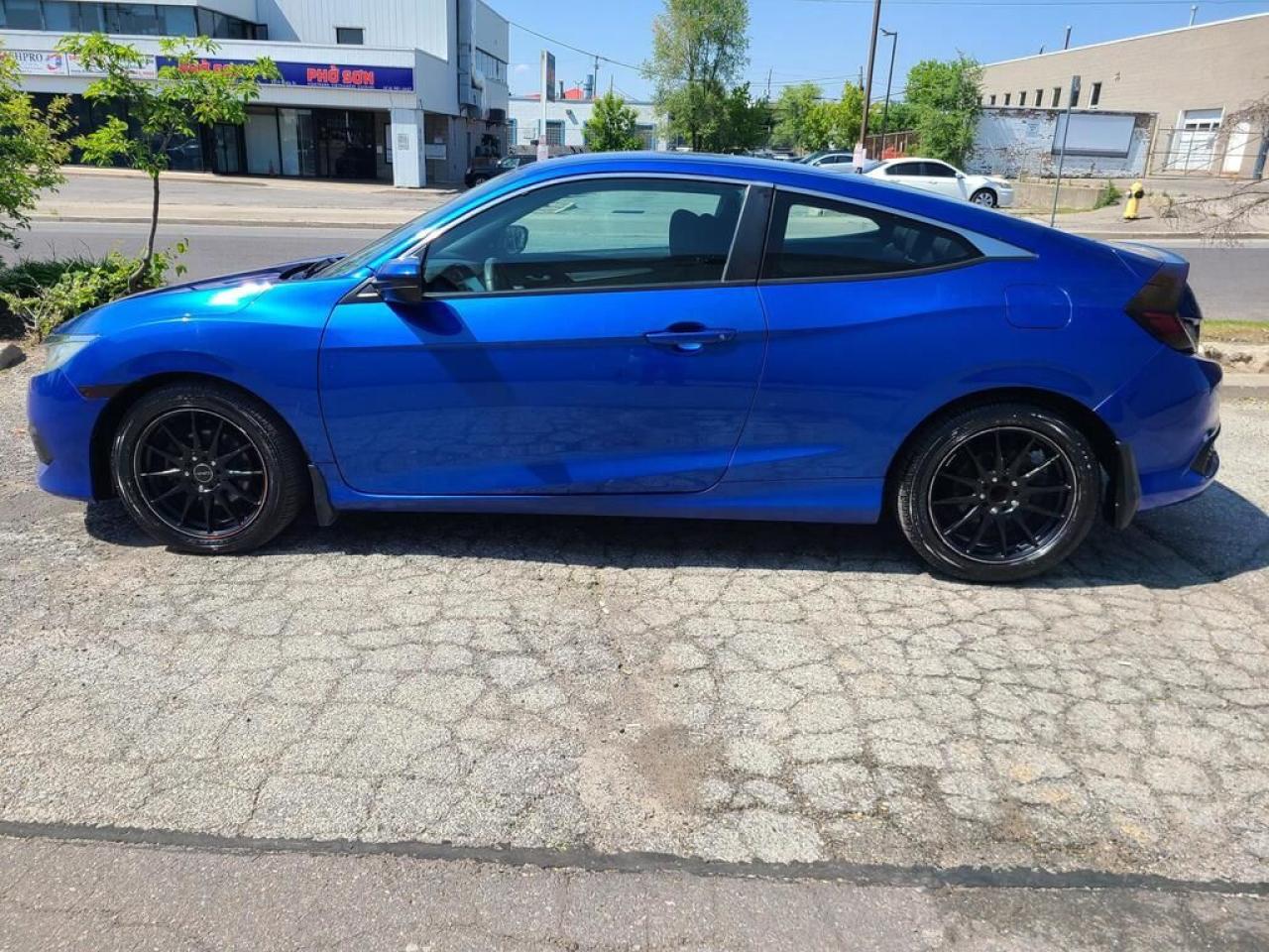 Used 2016 Honda Civic COUPE LX-6 SPD MANUAL-CAMERA-HEATED SEATS-RIMS-FINANCE for sale in Toronto, ON
