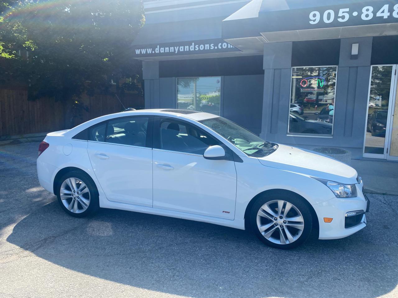 Used 2015 Chevrolet Cruze 2LT for sale in Mississauga, ON