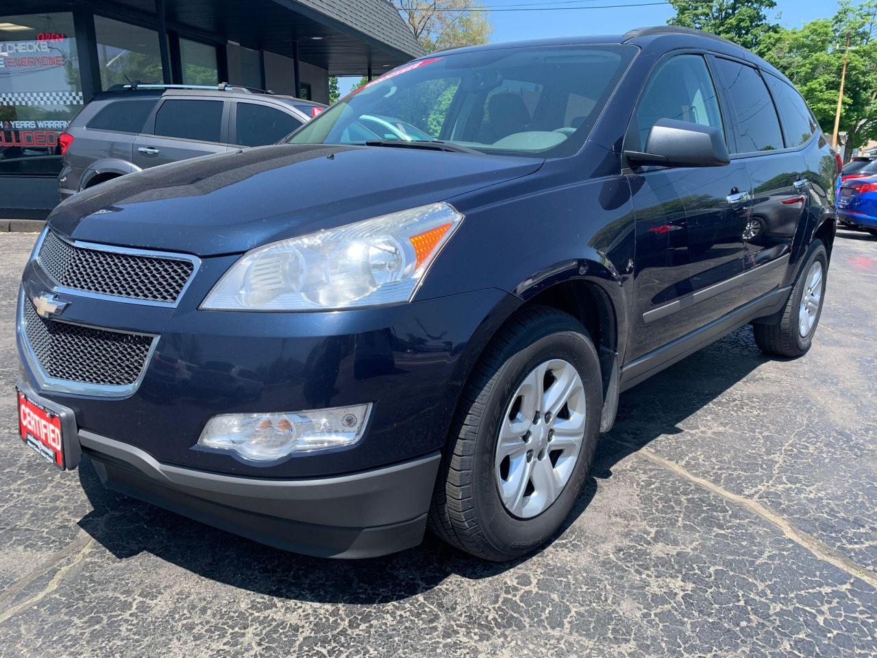 Used 2010 Chevrolet Traverse FWD 4dr 1LS for sale in Brantford, ON