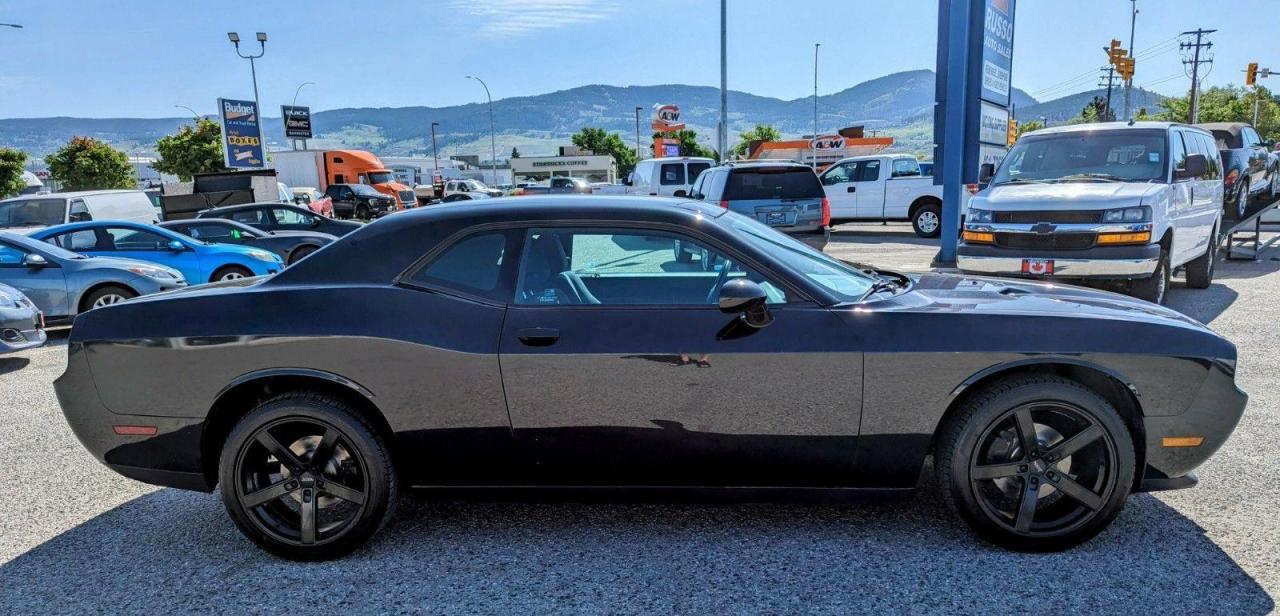 2011 Dodge Challenger SE, ONLY 68520 KMS - Photo #4