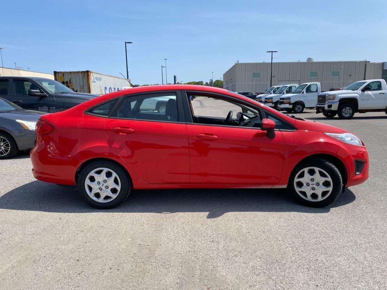 Used 2013 Ford Fiesta SE for sale in Oshawa, ON