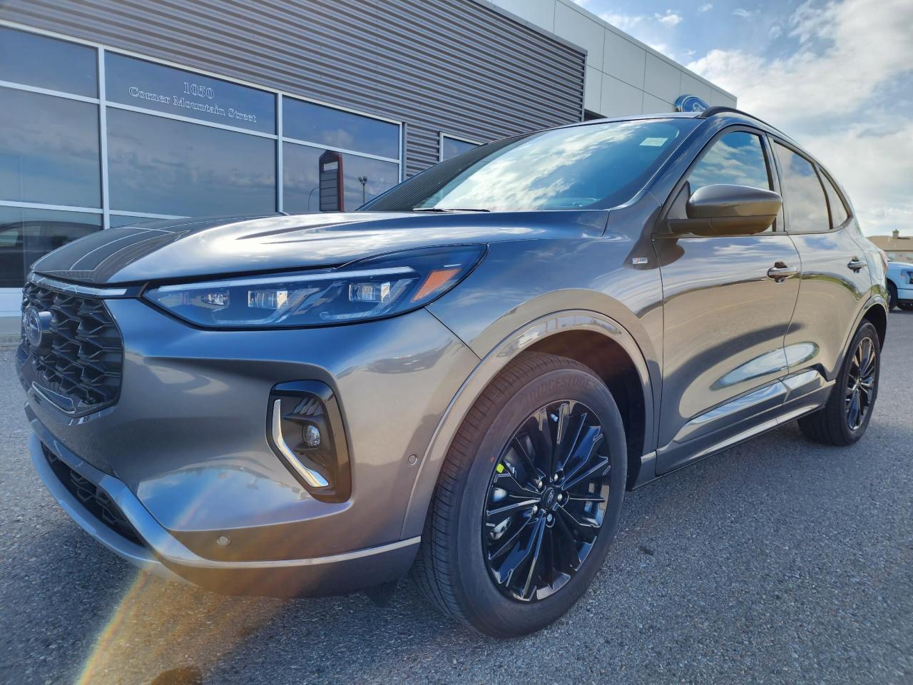 New 2023 Ford Escape ST-Line Elite for sale in Pincher Creek, AB