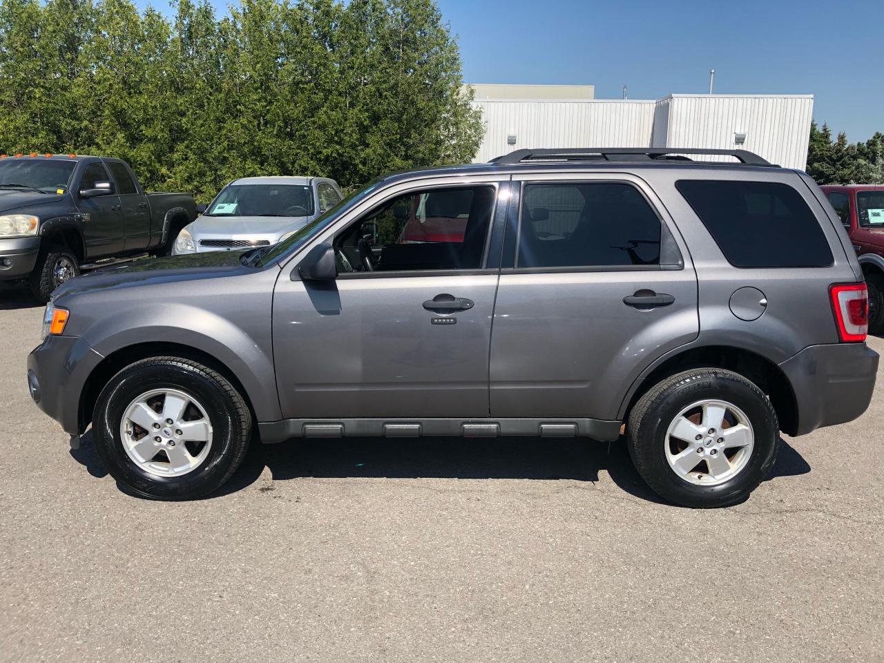 Used 2012 Ford Escape FWD 4dr XLT for sale in Newmarket, ON