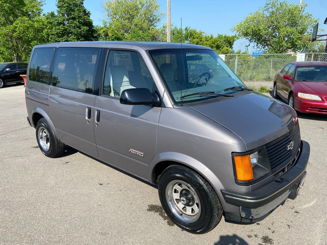 Used 1991 Chevrolet Astro CS ** NEW TIRES, BEAUTIFUL CONDITION  ** for sale in St Catharines, ON