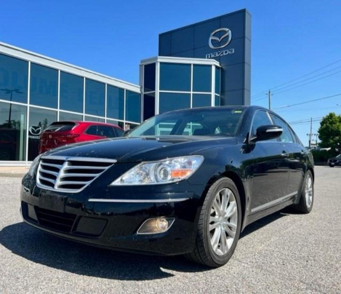 Used 2011 Hyundai Genesis 4dr Sdn V8 w/Technology Pkg for sale in Ottawa, ON