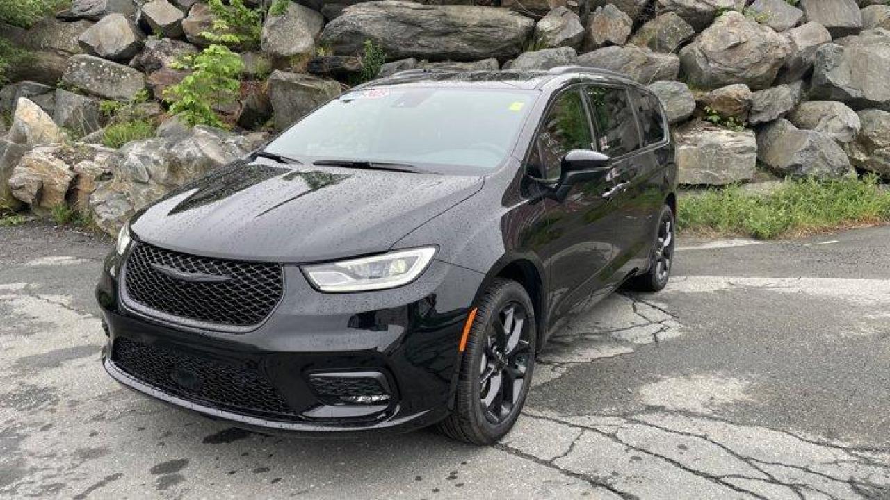 New 2023 Chrysler Pacifica Touring L for sale in Halifax, NS