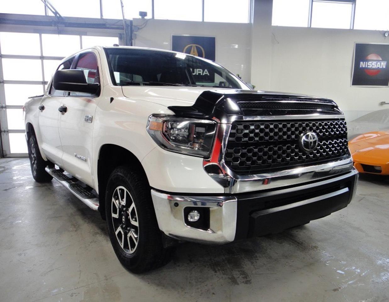 Used 2018 Toyota Tundra CREWMAX,NO ACCIDENT,SR5 PLUS,NAVI,SUN ROOF for sale in North York, ON