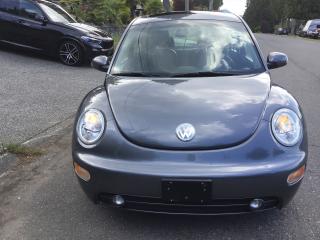 2005 Volkswagen New Beetle  - Photo #4