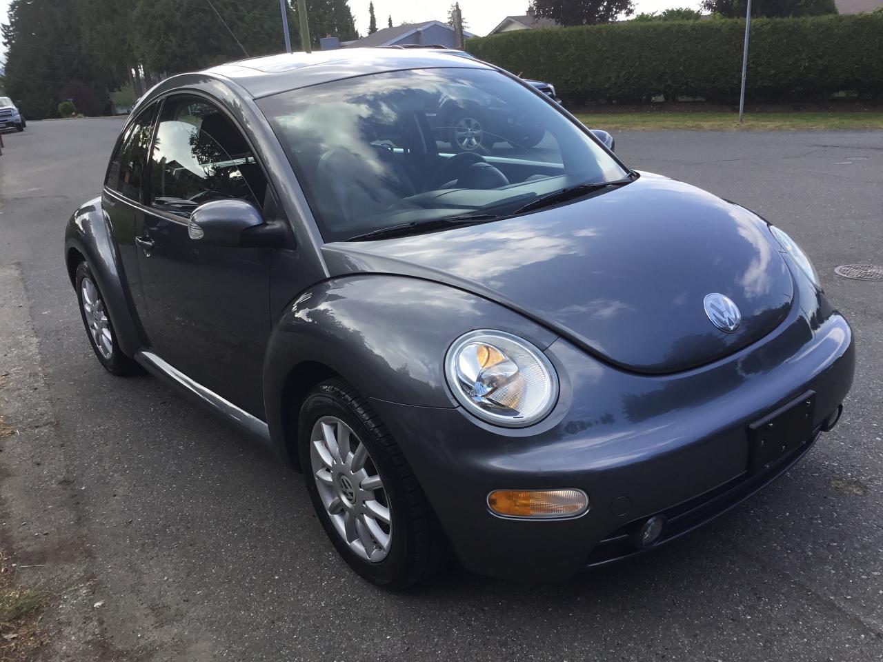 2005 Volkswagen New Beetle  - Photo #1