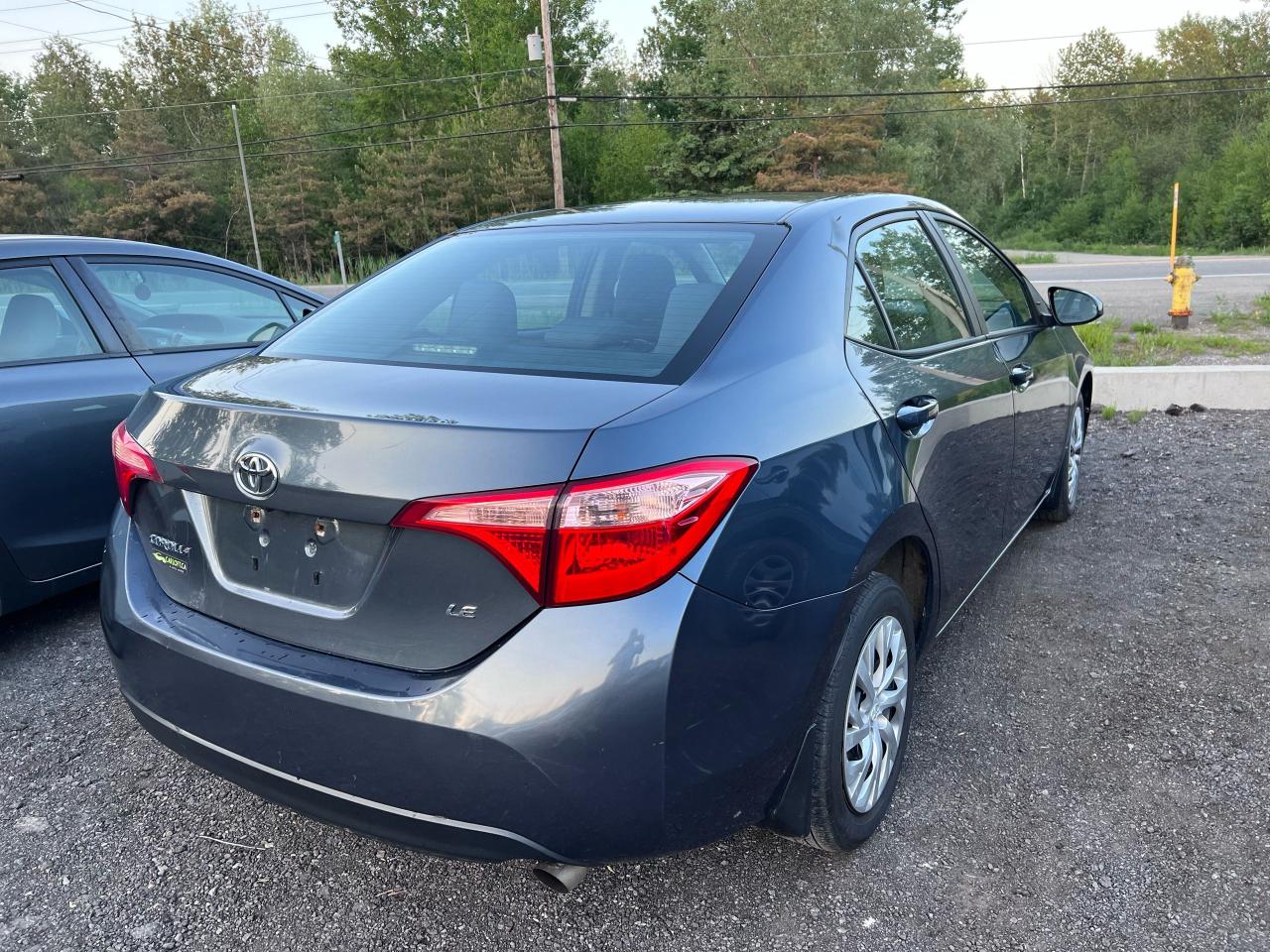 2017 Toyota Corolla LE - Photo #5