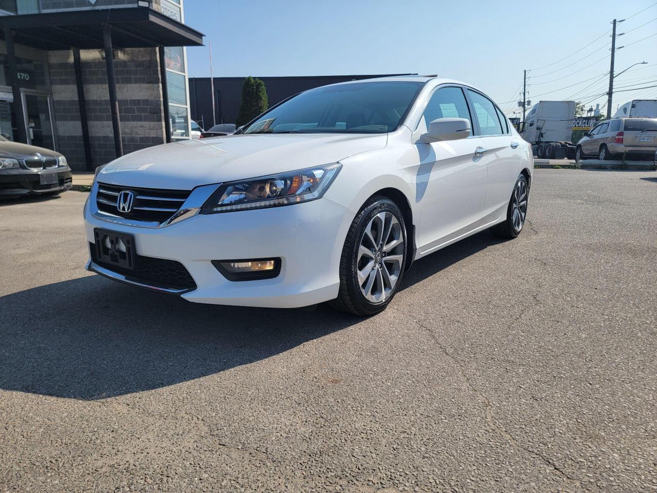 Used 2015 Honda Accord 4dr I4 Man Sport for sale in Oakville, ON