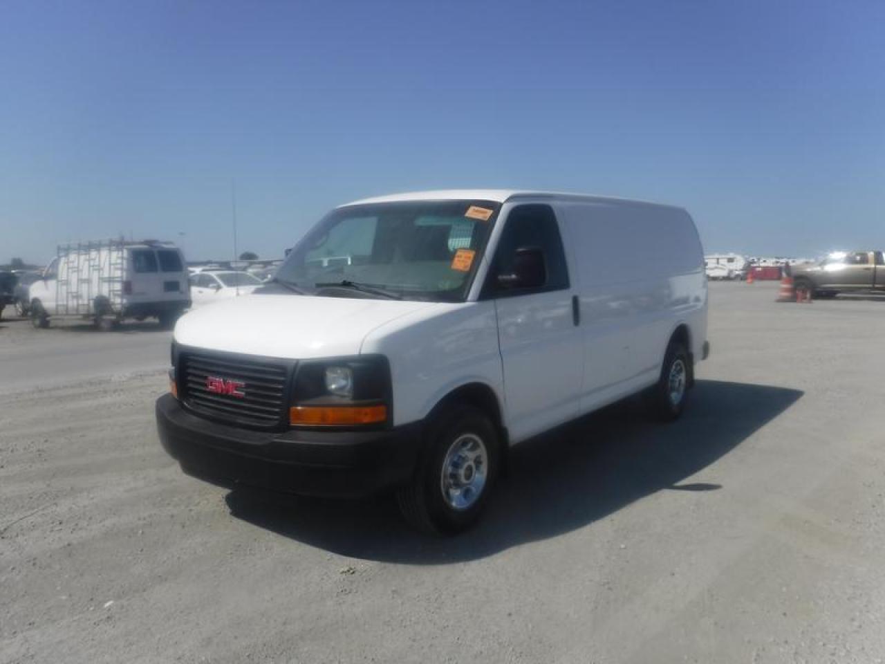 Used 2010 GMC Savana G2500 Cargo van for sale in Burnaby, BC