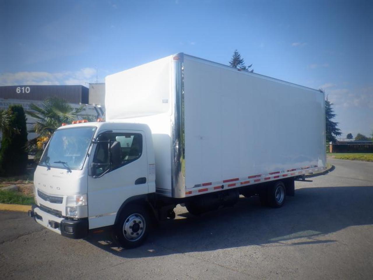 Used 2019 Mitsubishi Fuso FE160 Cube Van With Ramp Dual Fuel Gas / Propane for sale in Burnaby, BC