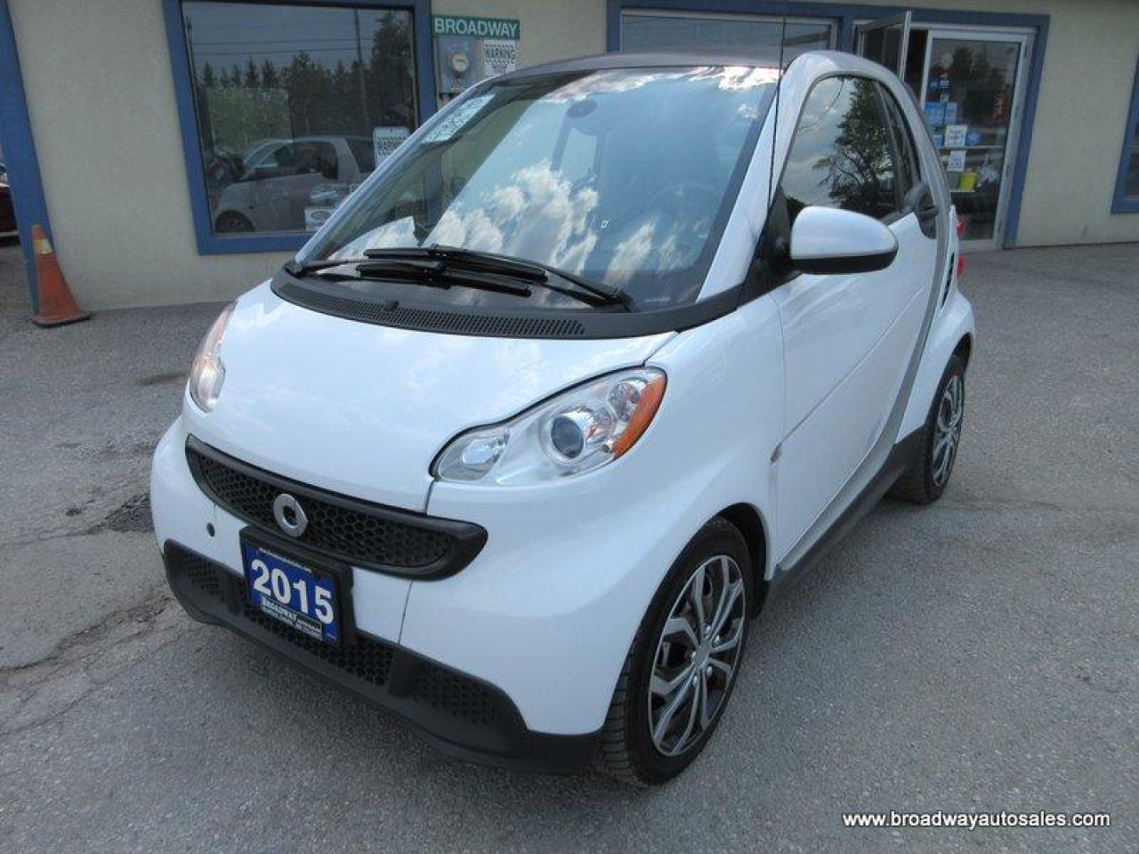 Used 2015 Smart fortwo LIKE NEW PURE-EDITION 2 PASSENGER 1.0L - DOHC.. LEATHER.. HEATED SEATS.. BLUETOOTH SYSTEM.. KEYLESS ENTRY.. for sale in Bradford, ON