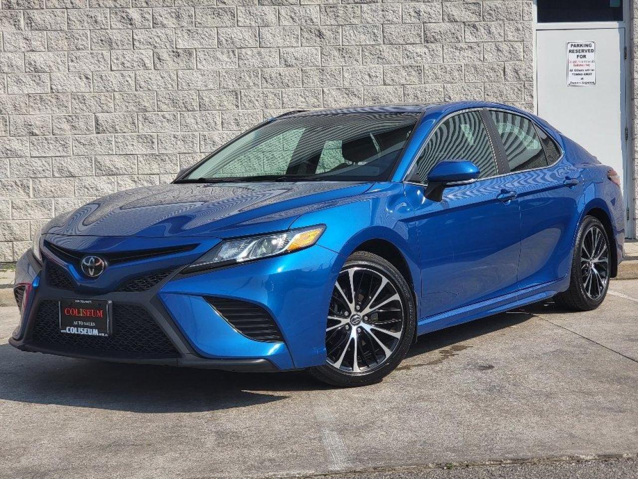 Used 2018 Toyota Camry SE UPGRADE-SUNROOF-ALLOYS-CARPLAY-HEATED SEAT for sale in Toronto, ON
