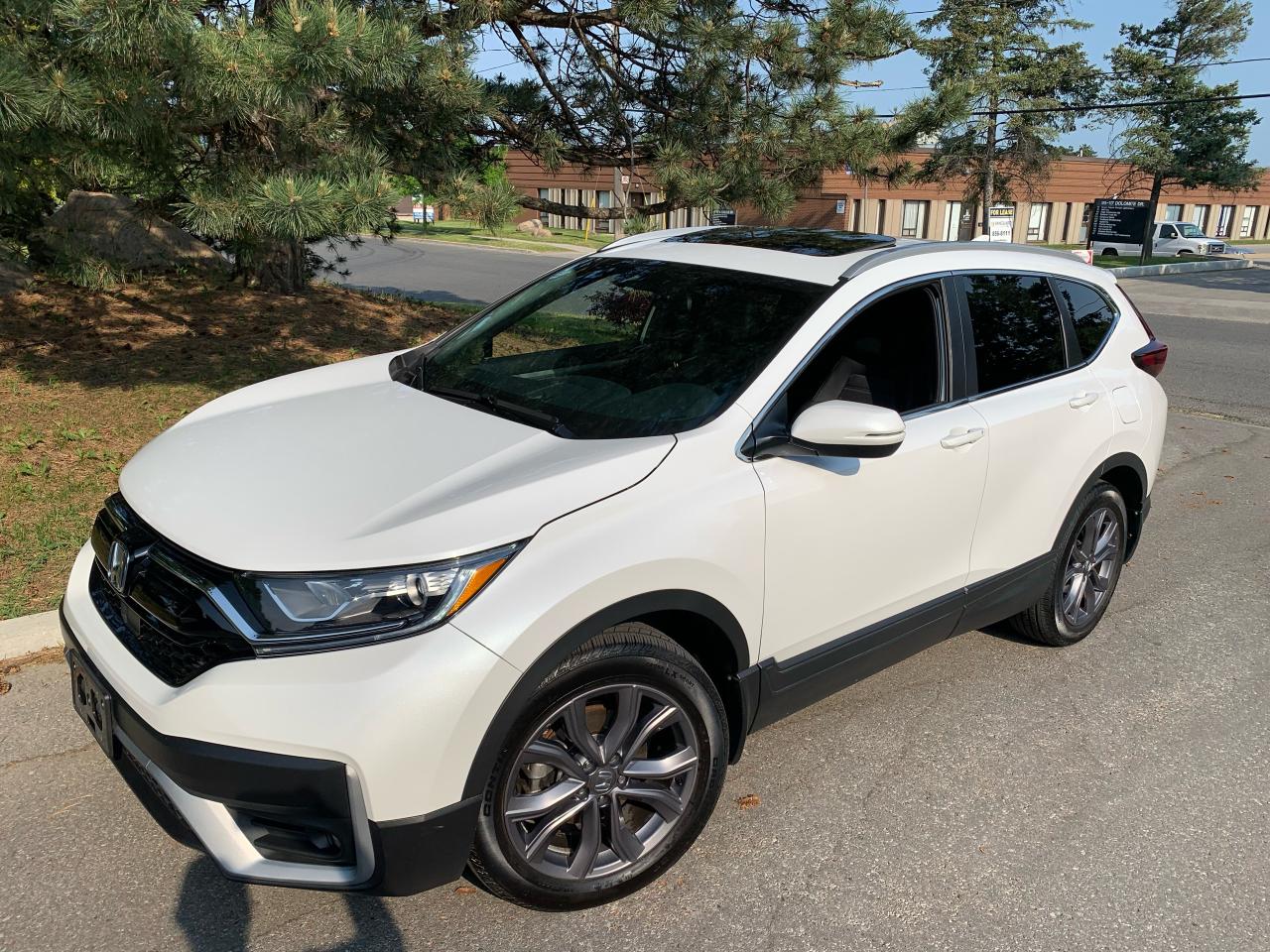 2022 Honda CR-V SPORT-ONLY 20,238KMS!! 1 LOCAL OWNER! NO CLAIMS!! Photo2