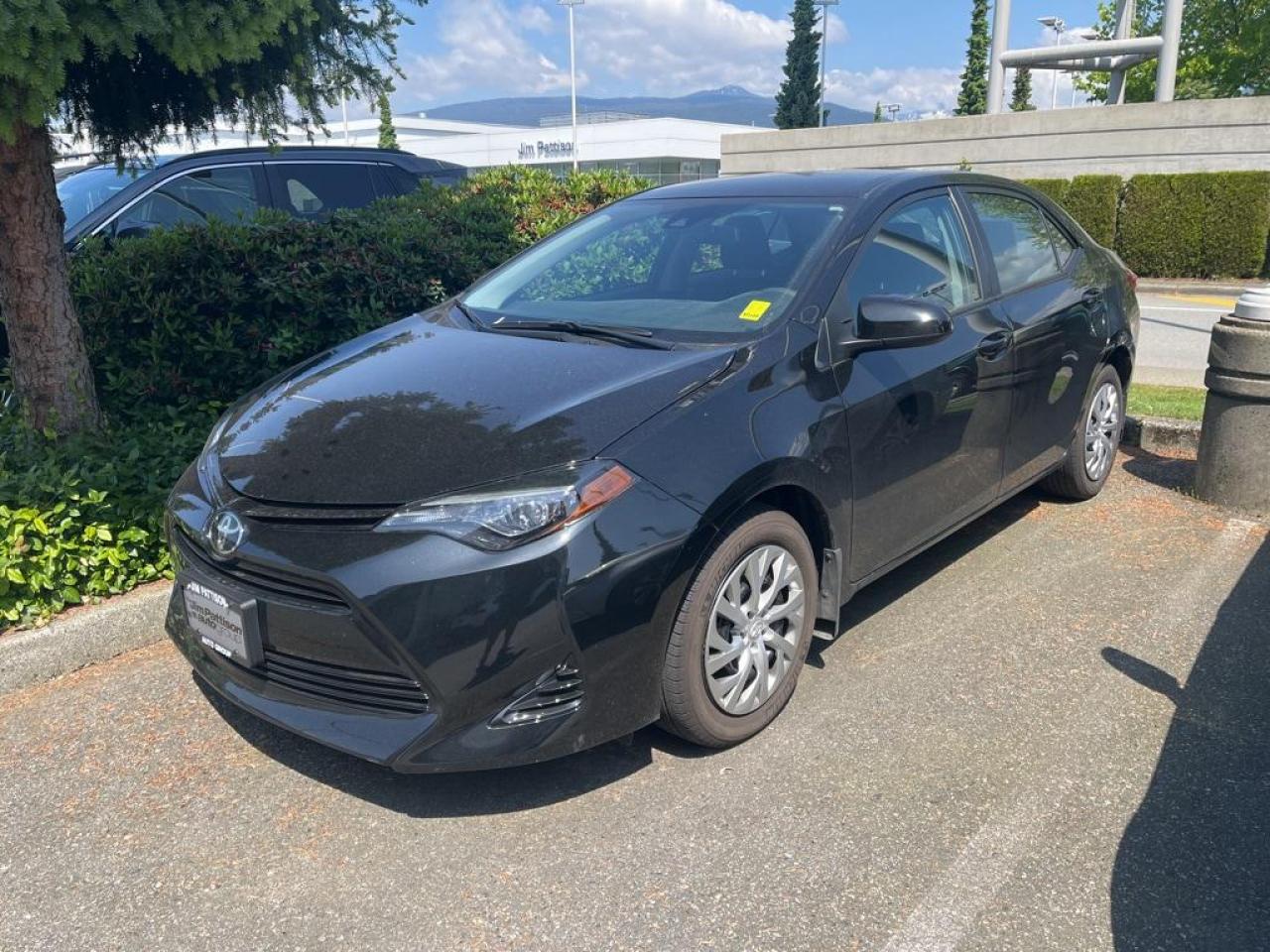 Used 2018 Toyota Corolla LE, certified for sale in North Vancouver, BC