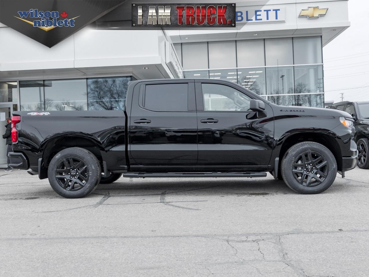 2023 Chevrolet Silverado 1500 Custom Photo2