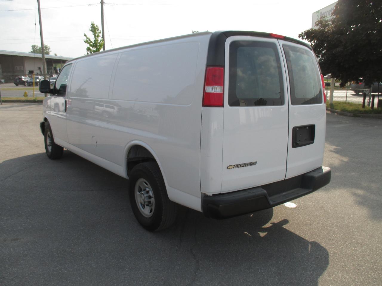 2020 Chevrolet Express 2500 RWD 2500 155" - Photo #6