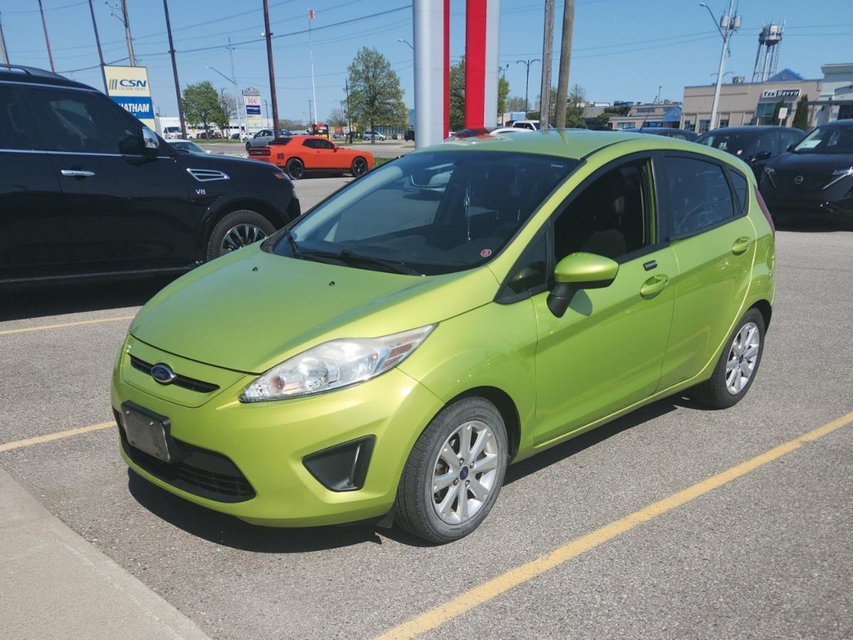 2013 Ford Fiesta 5dr HB SE - Photo #2