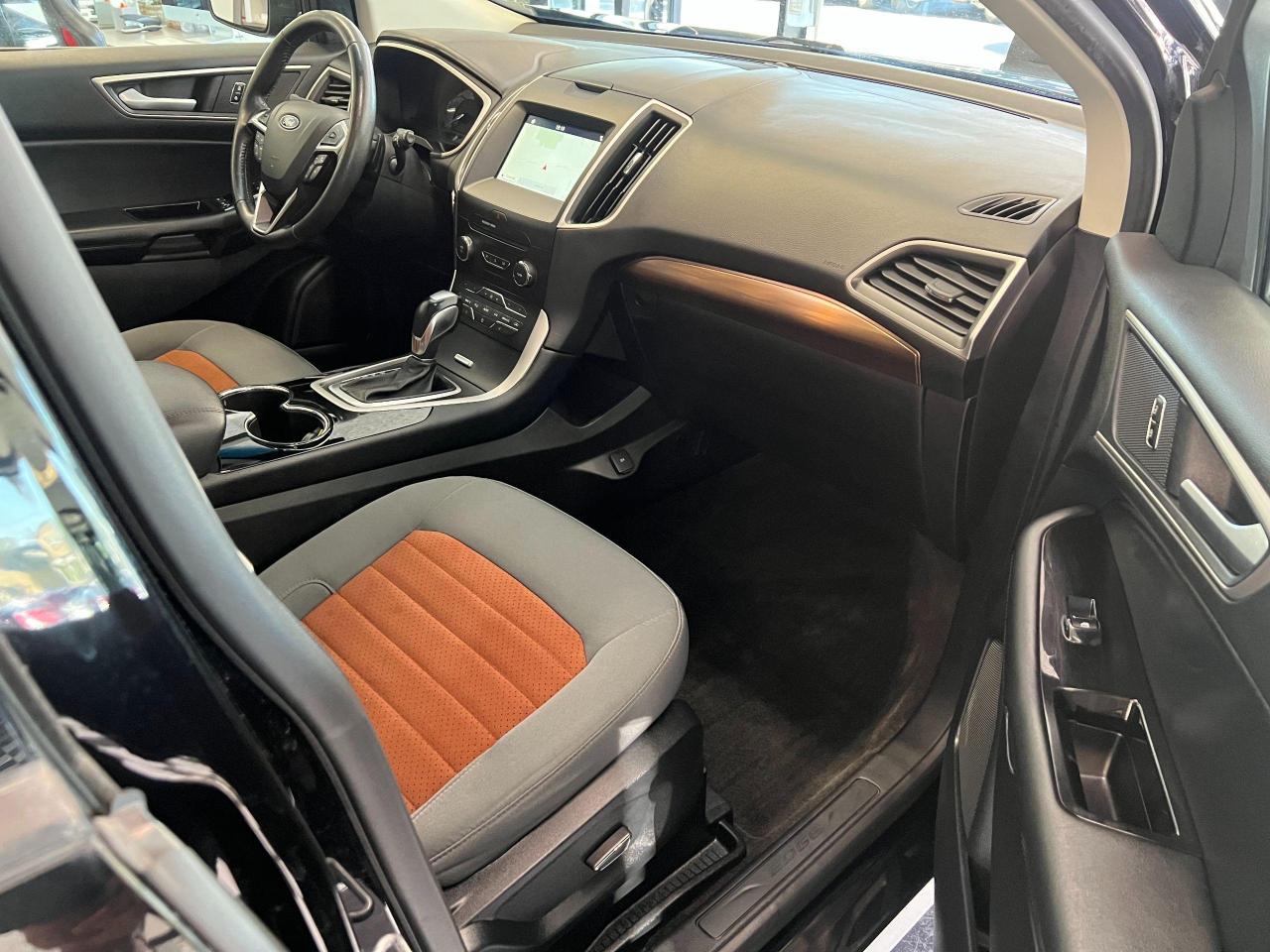 2018 Ford Edge SEL+PanoRoof+New Tires & Brakes+GPS++CLEAN CARFAX Photo60