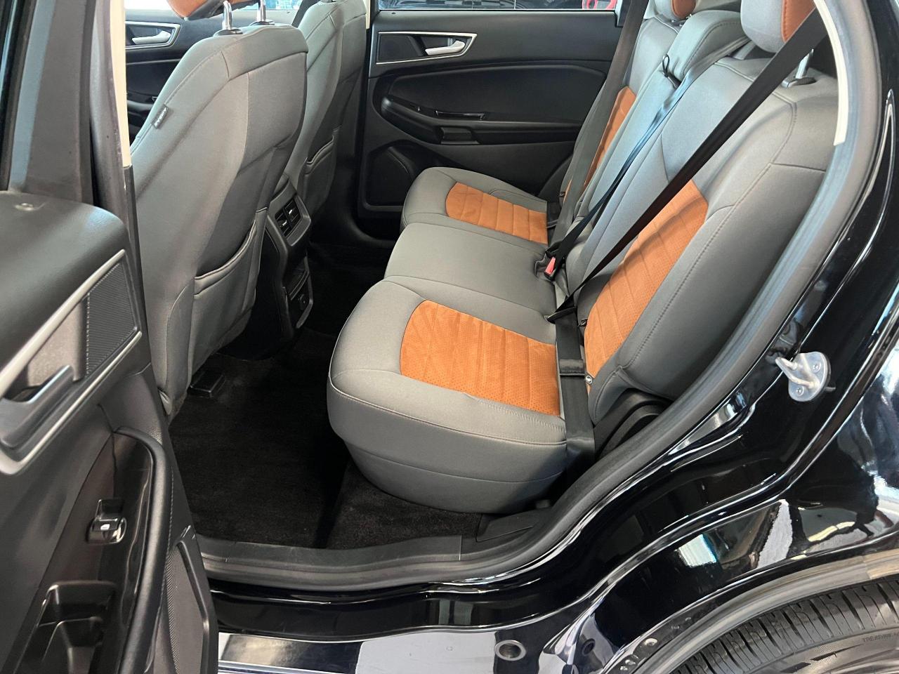 2018 Ford Edge SEL+PanoRoof+New Tires & Brakes+GPS++CLEAN CARFAX Photo63