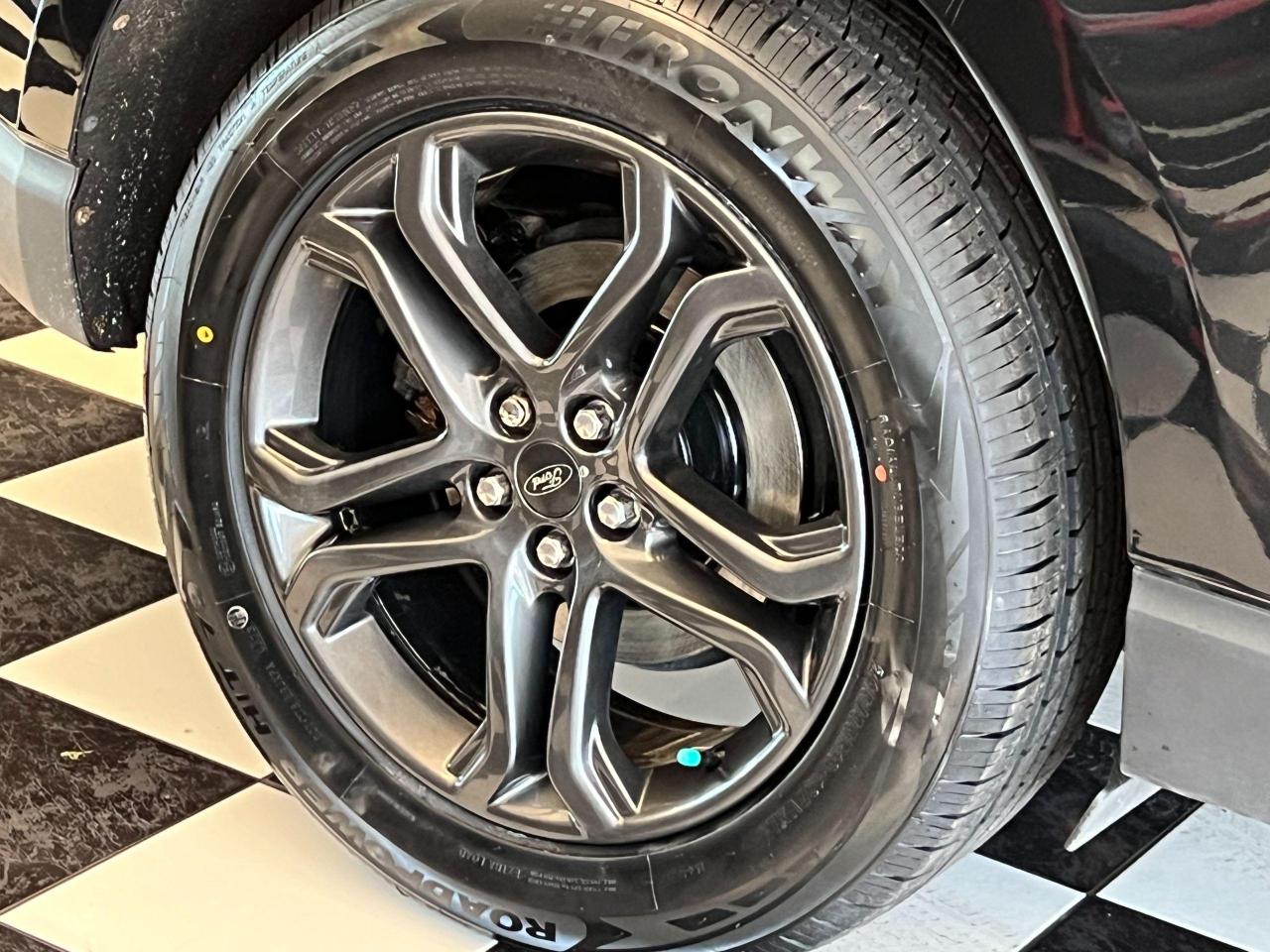 2018 Ford Edge SEL+PanoRoof+New Tires & Brakes+GPS++CLEAN CARFAX - Photo #34