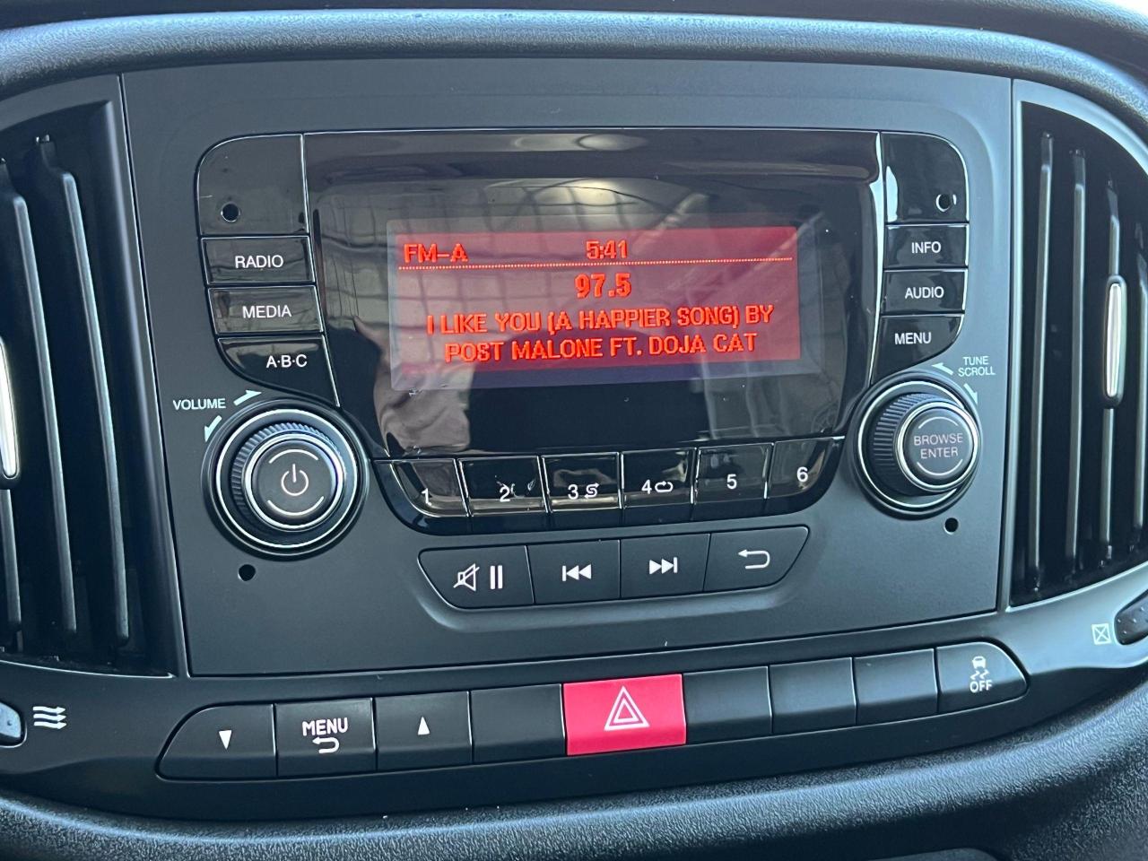 2017 RAM ProMaster ST+New Tires+A/C+AUX & USB Input - Photo #21