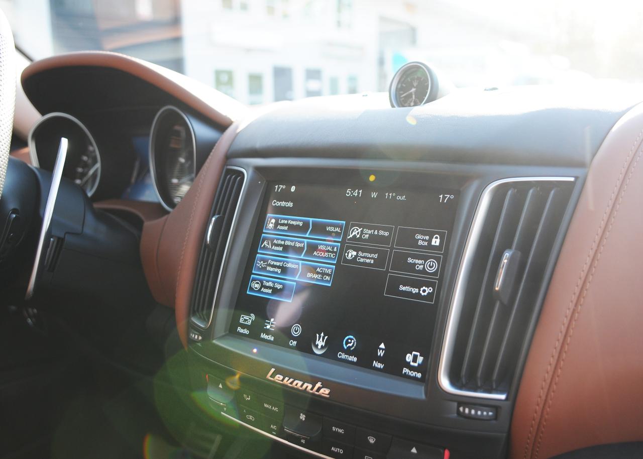 2018 Maserati Levante S GRANSPORT - Photo #5