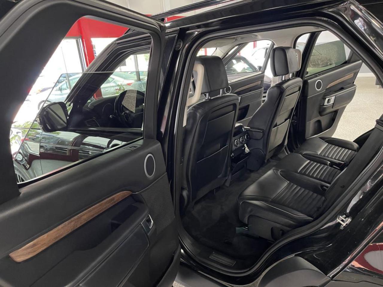 2017 Land Rover Discovery 4WD **Td6 HSE LUXURY**7 PASS/DIESEL/MERIDIAN/PANO/360 CAM !! Photo3