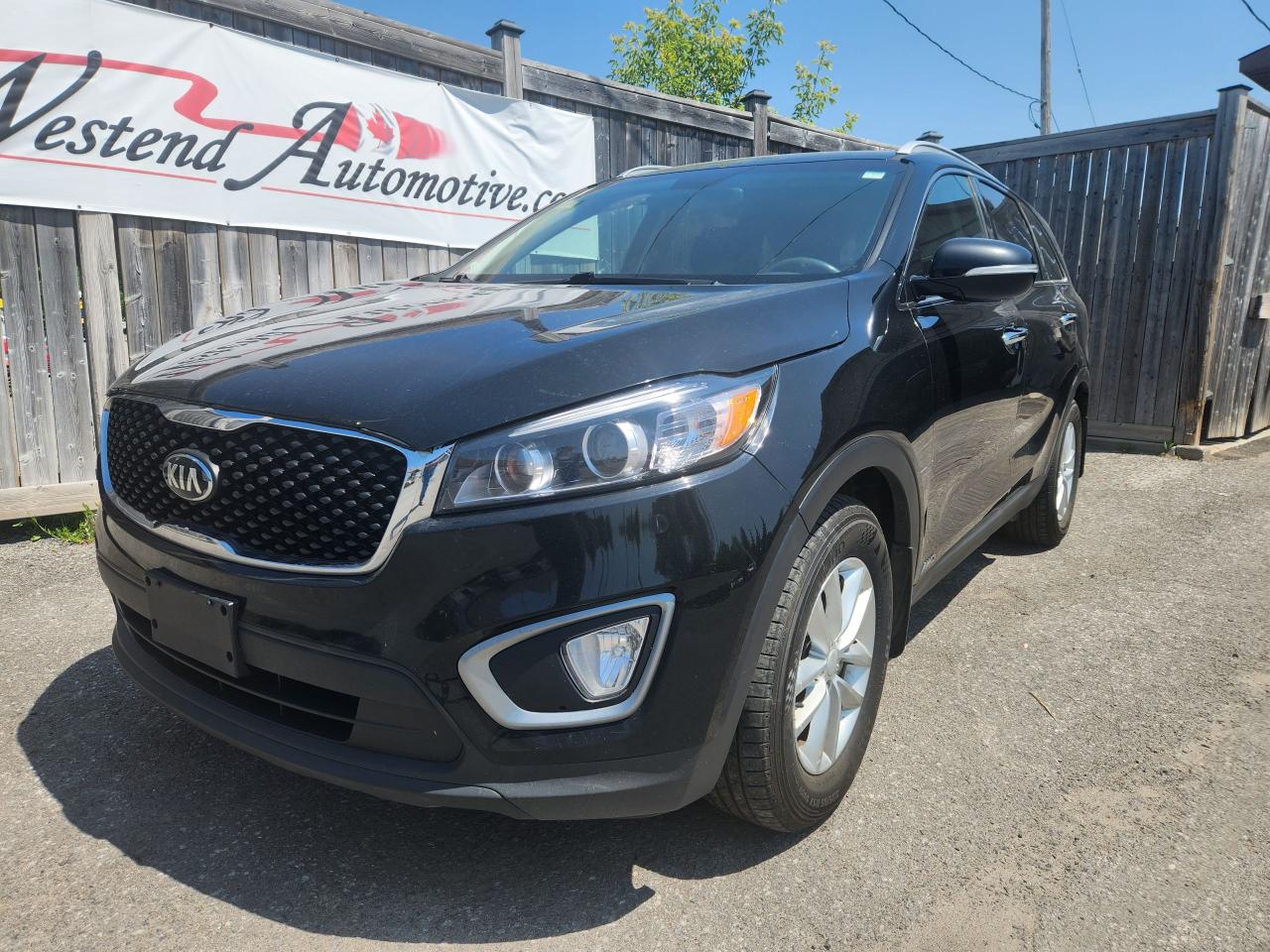 Used 2016 Kia Sorento 2.4L LX for sale in Stittsville, ON
