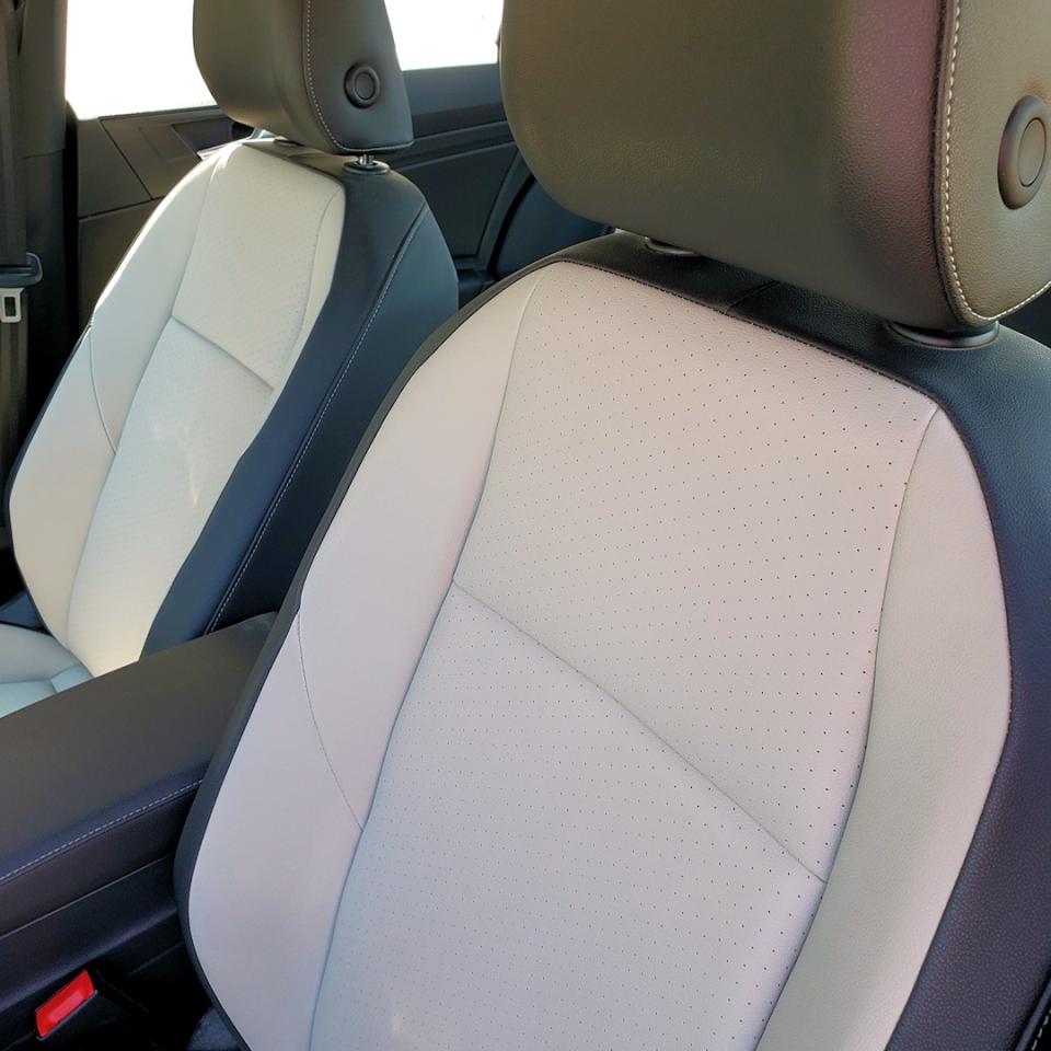 2019 Volkswagen Jetta R-Line | Sunroof | Heated Leather - Photo #8