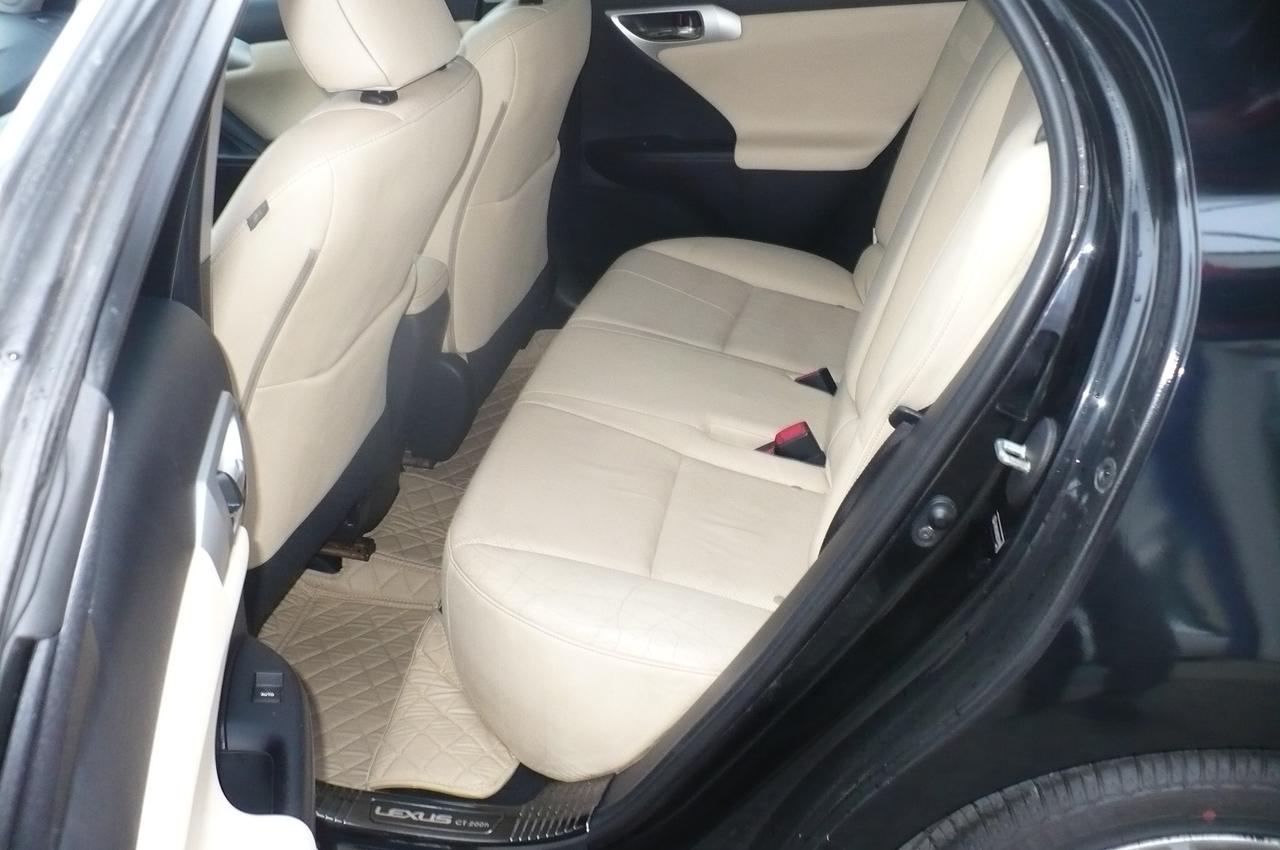 2011 Lexus CT 200h FWD 4dr Hybrid Photo