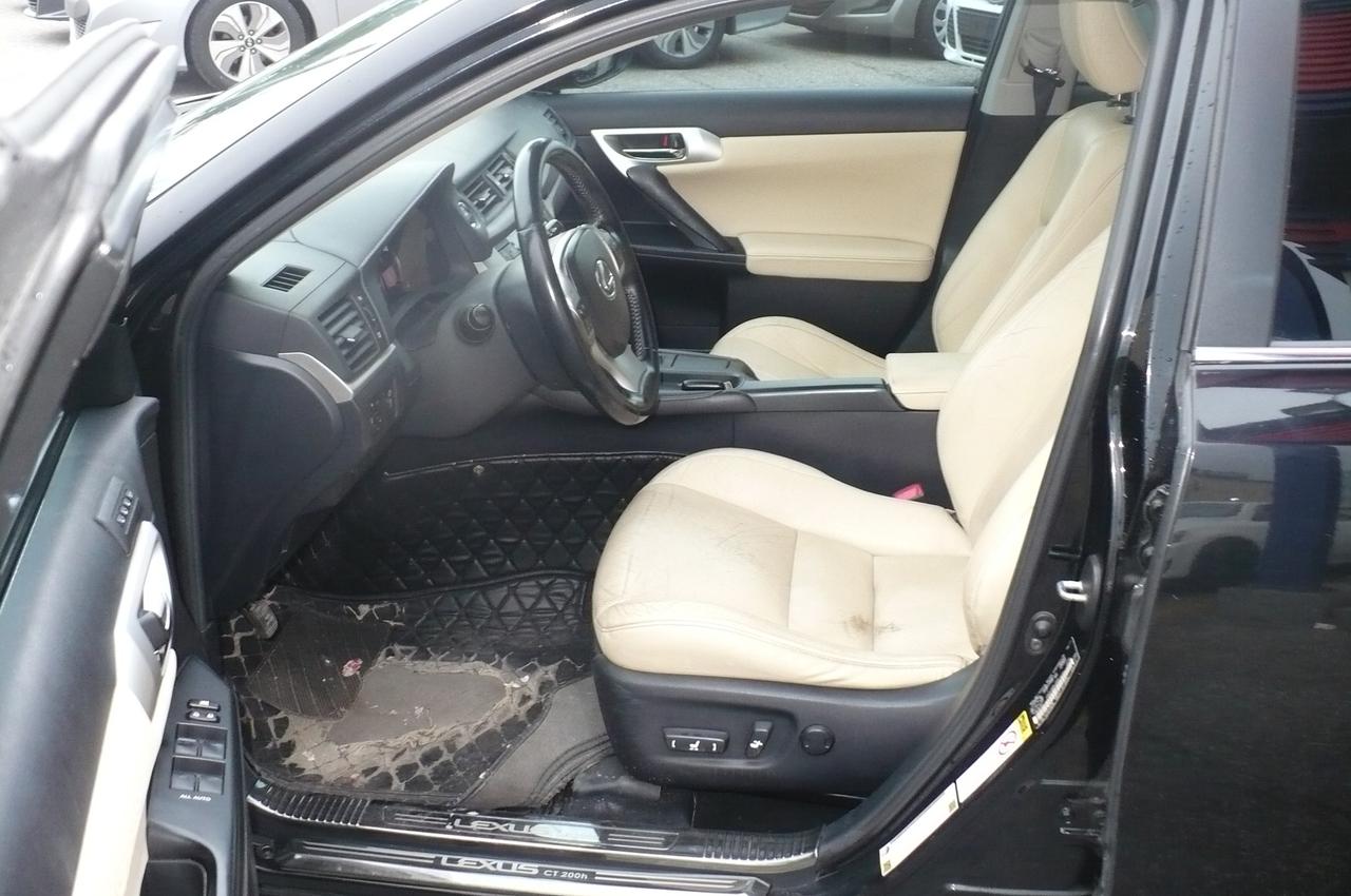 2011 Lexus CT 200h FWD 4dr Hybrid Photo