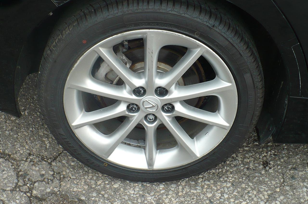 2011 Lexus CT 200h FWD 4dr Hybrid Photo