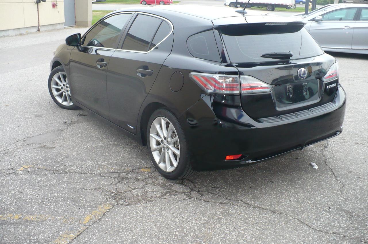 2011 Lexus CT 200h FWD 4dr Hybrid Photo
