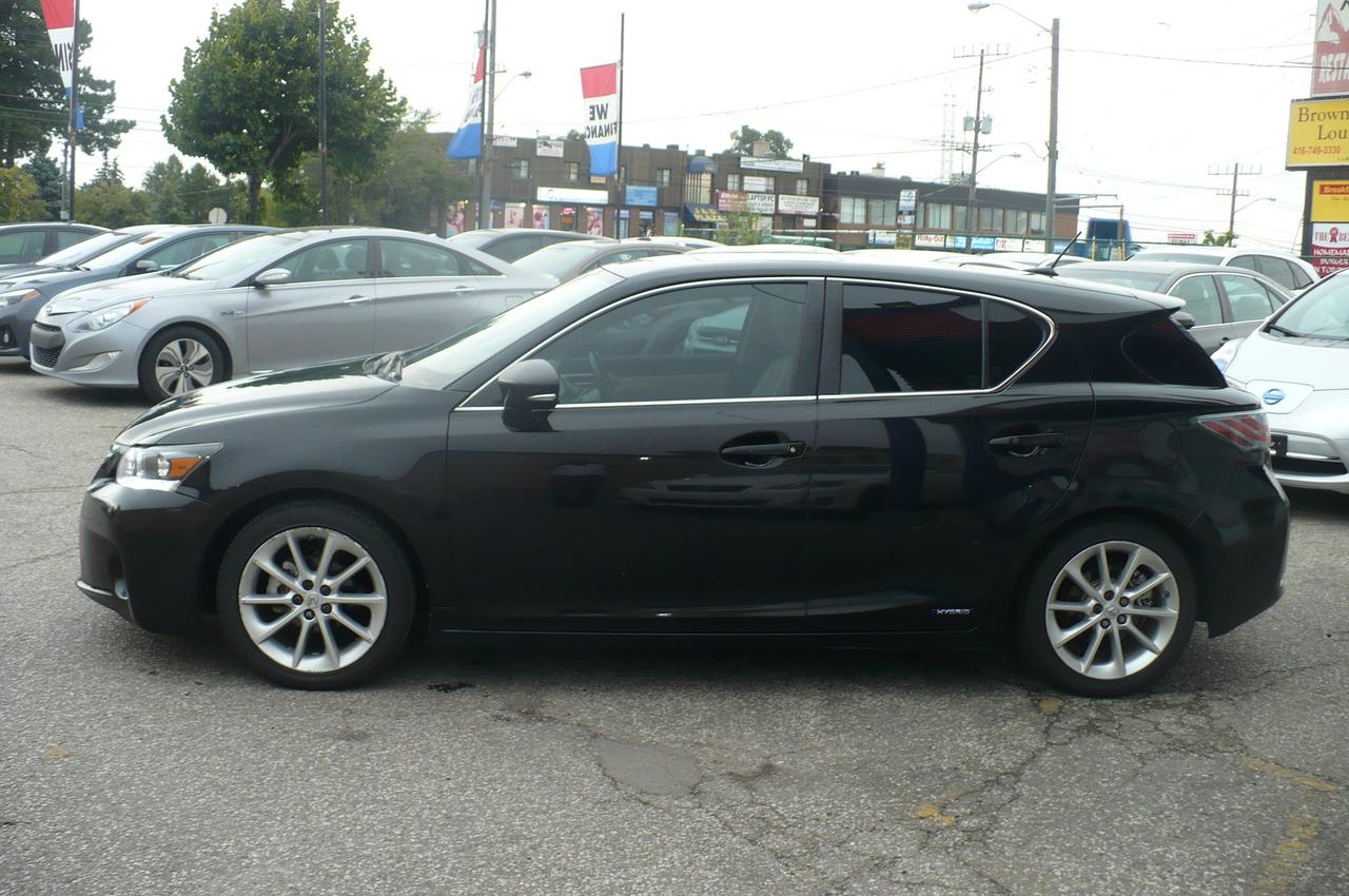 2011 Lexus CT 200h FWD 4dr Hybrid Photo