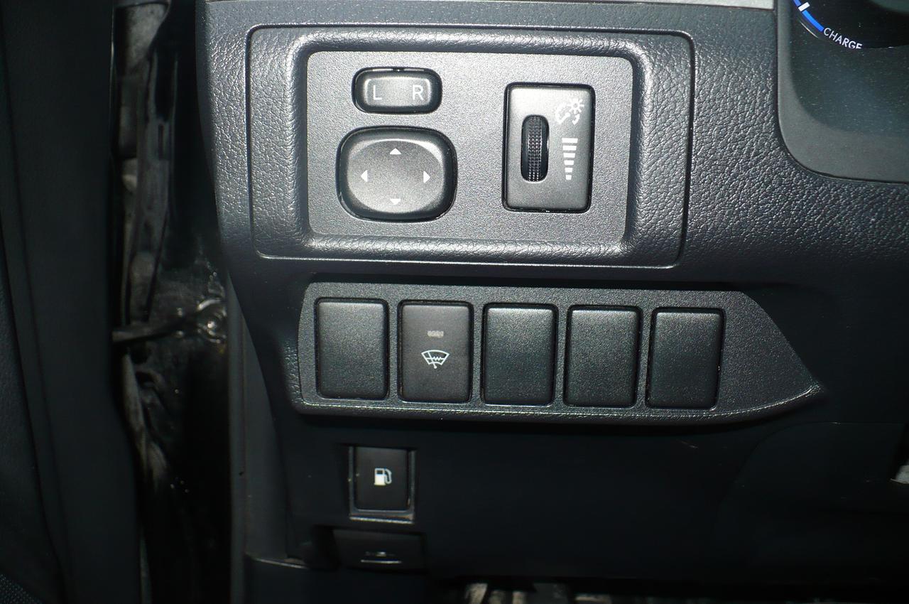 2011 Lexus CT 200h FWD 4dr Hybrid Photo