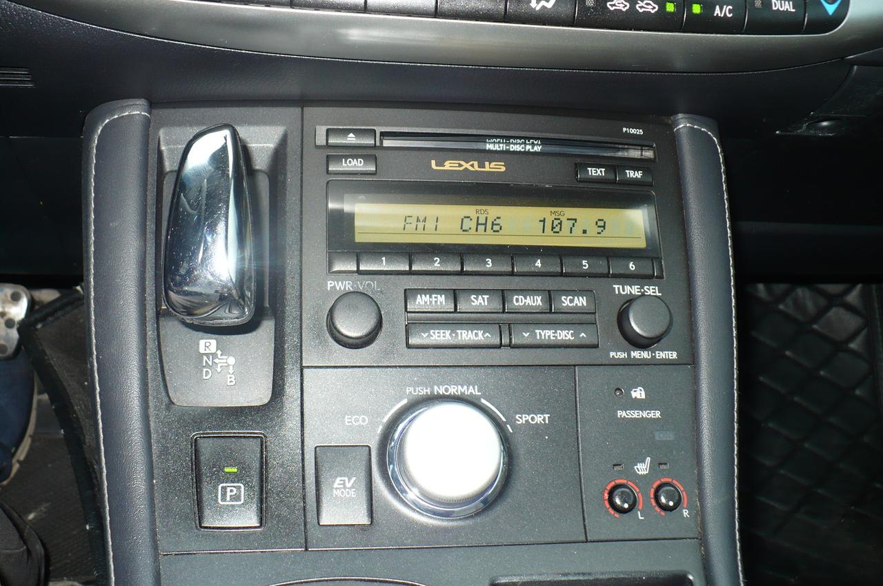 2011 Lexus CT 200h FWD 4dr Hybrid Photo
