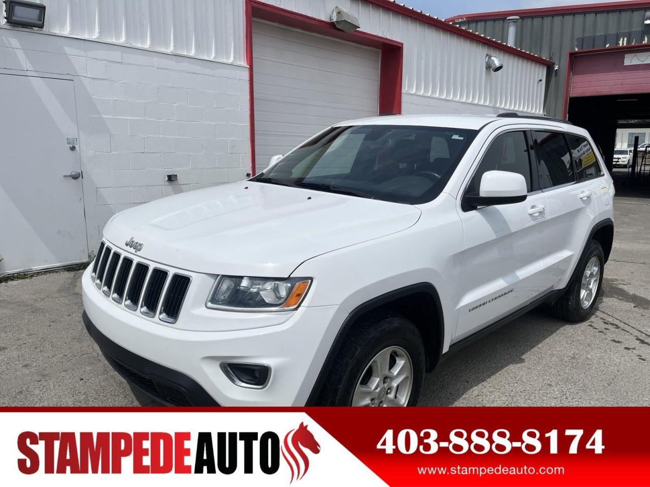 Used 2015 Jeep Grand Cherokee LAREDO 4WD for sale in Calgary, AB