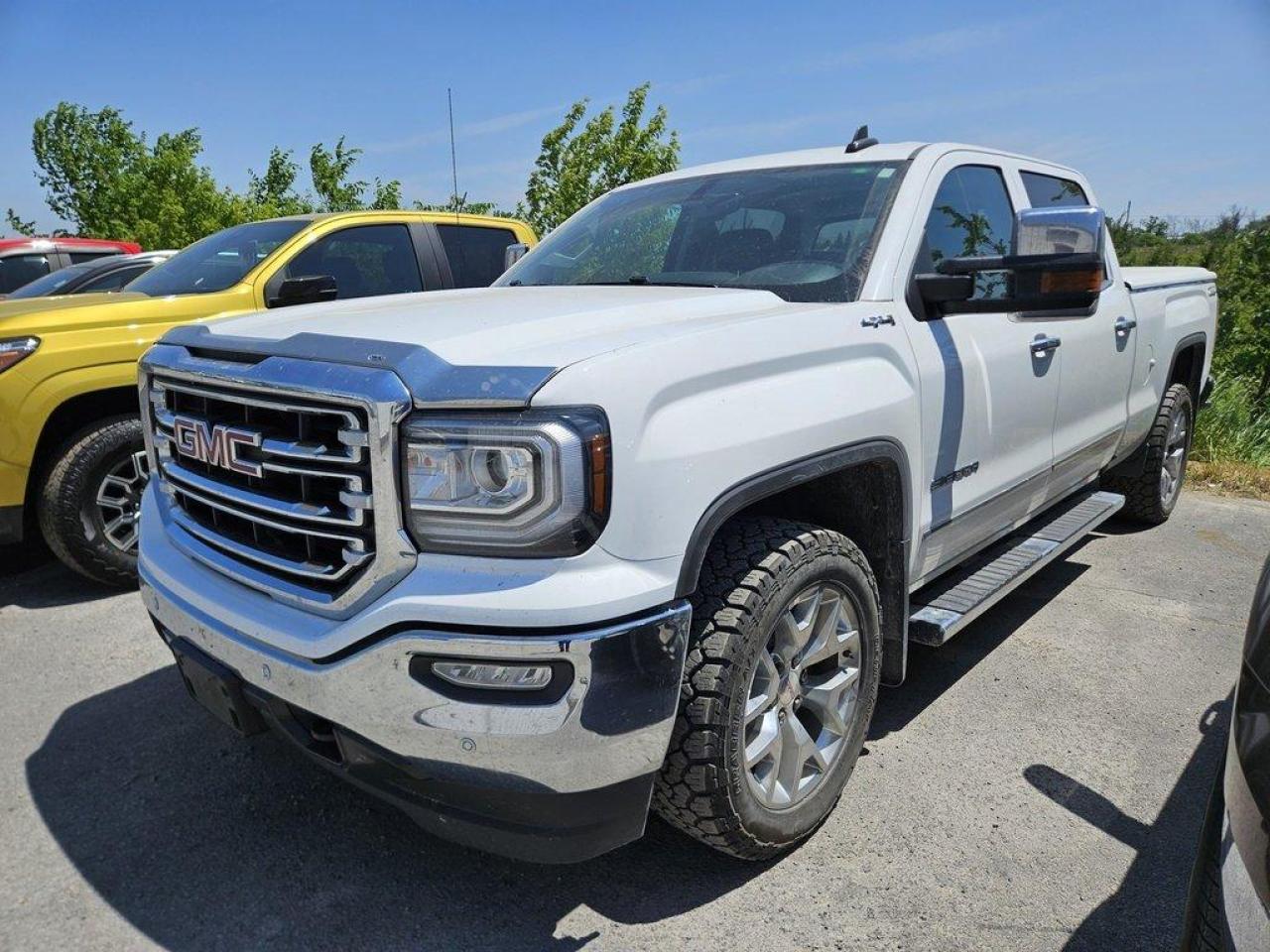 Used 2018 GMC Sierra 1500 SLT | CREW | 6.2L V8 | 6.5 BOX | LOADED! for sale in Napanee, ON