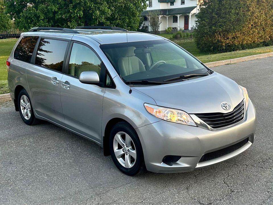 2014 Toyota Sienna 5DR LE 8-PASS FWD - Photo #15