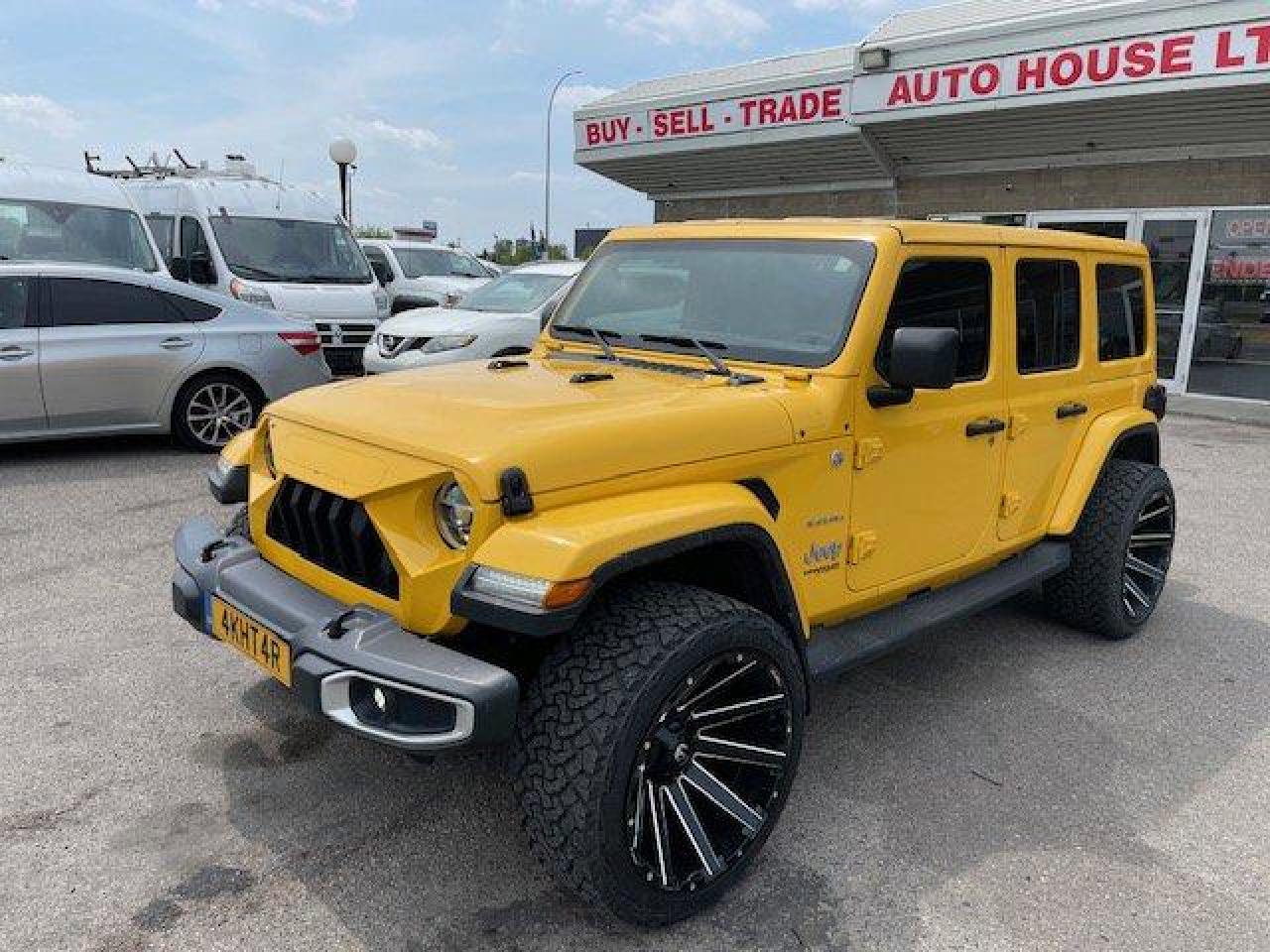 Used 2019 Jeep Wrangler Unlimited SAHARA NAVIGATION BACKUP CAMERA LEATHER SEATS for sale in Calgary, AB