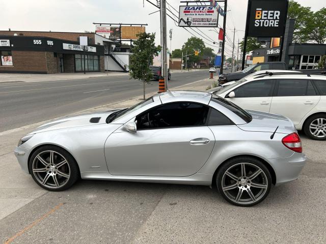 2005 Mercedes-Benz SLK 3.5L 2dr Roadster