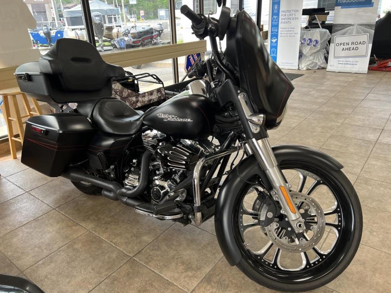 Used 2016 Harley-Davidson Street Glide Special for sale in Greater Sudbury, ON