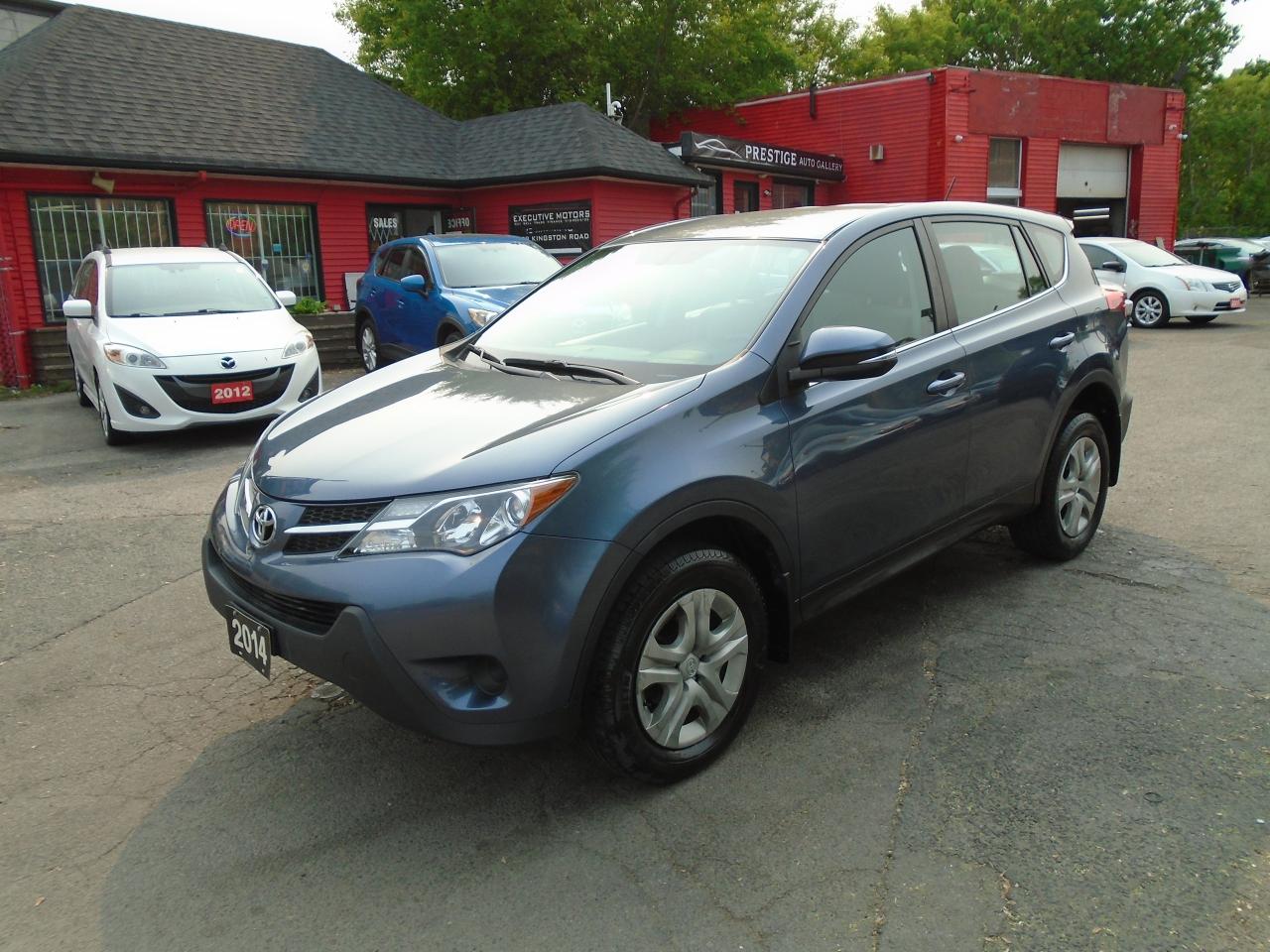 Used 2014 Toyota RAV4 LE/ AWD / AC / 4 CYLINDER / SUPER CLEAN / MINT for sale in Scarborough, ON
